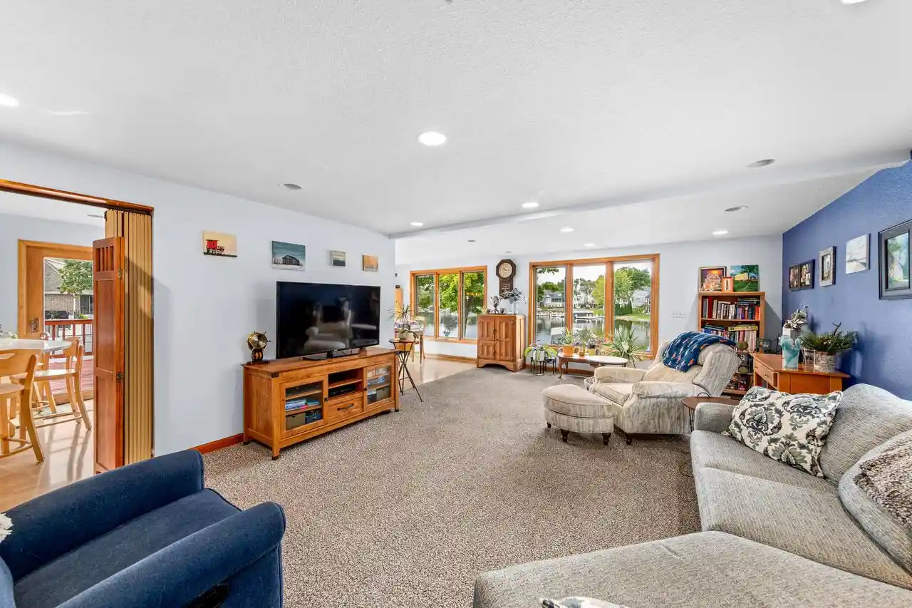 Photo 4 of Single family home for sale at W186s7577 Kingston Dr, Muskego, WI 53150 | MLS# 1981973 | Listing updated on 2026-10-07