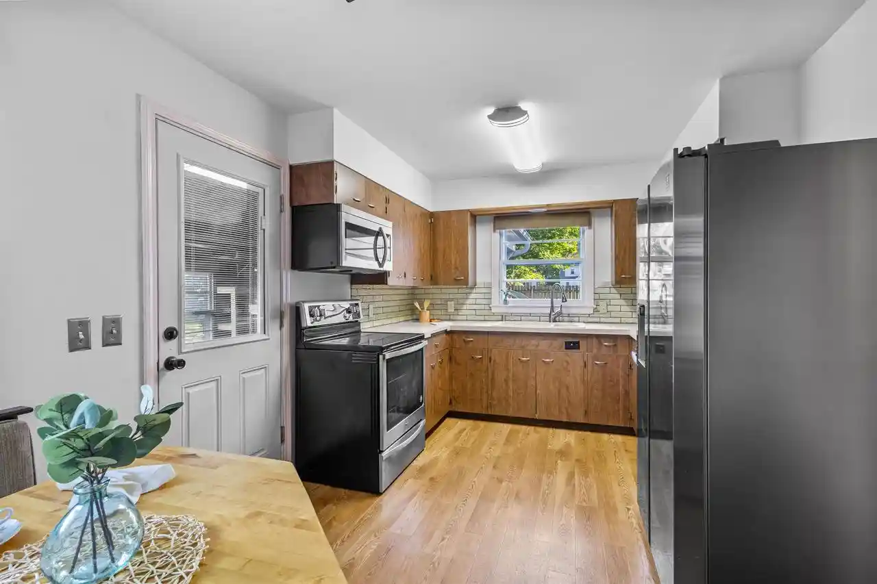 Photo 3 of Single family home for sale at 693 Congress Pl, Neenah, WI 54956 | MLS# 50333216 | Listing updated on 2026-10-04