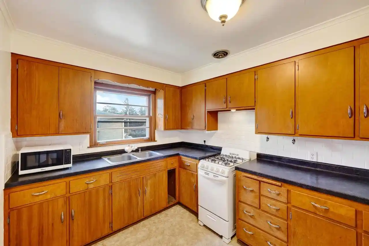 Photo 4 of Multi family home for sale at 914 High St, Madison, WI 53715 | MLS# 2033386 | Listing updated on 2026-09-28