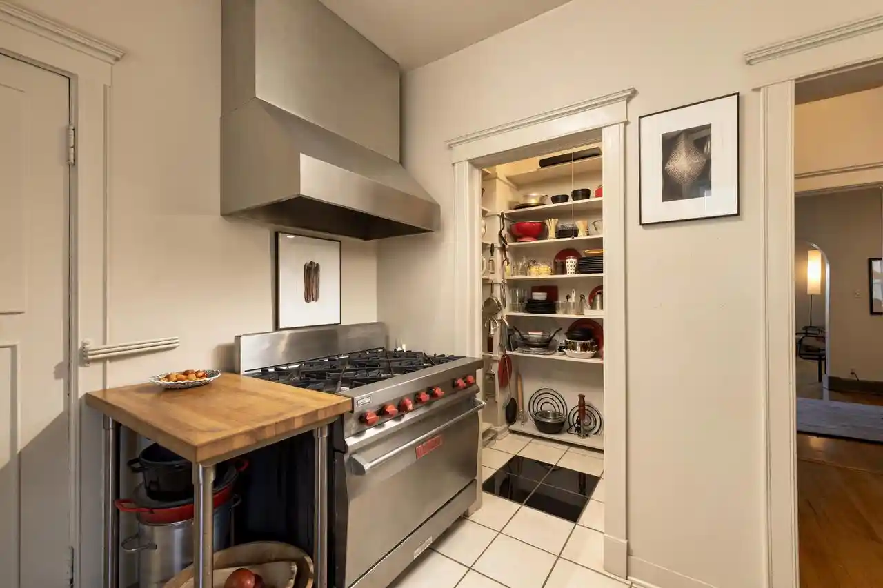 Photo 4 of Condo for sale at 2230 E Bradford Ave #H, Milwaukee, WI 53211 | MLS# 1981977 | Listing updated on 2026-09-30