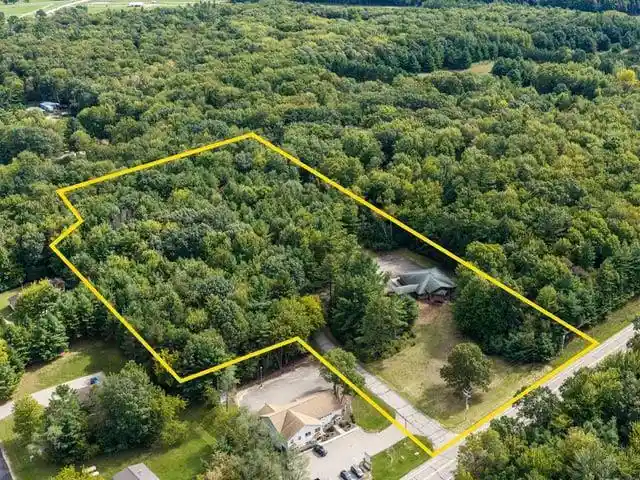 Photo 3 of Single family home for sale at 100 Pine Crst Ln, Iola, WI 54945 | MLS# 50333209 | Listing updated on 2026-09-24