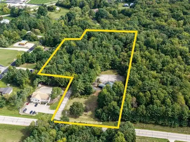 Photo 4 of Single family home for sale at 100 Pine Crst Ln, Iola, WI 54945 | MLS# 50333209 | Listing updated on 2026-09-24