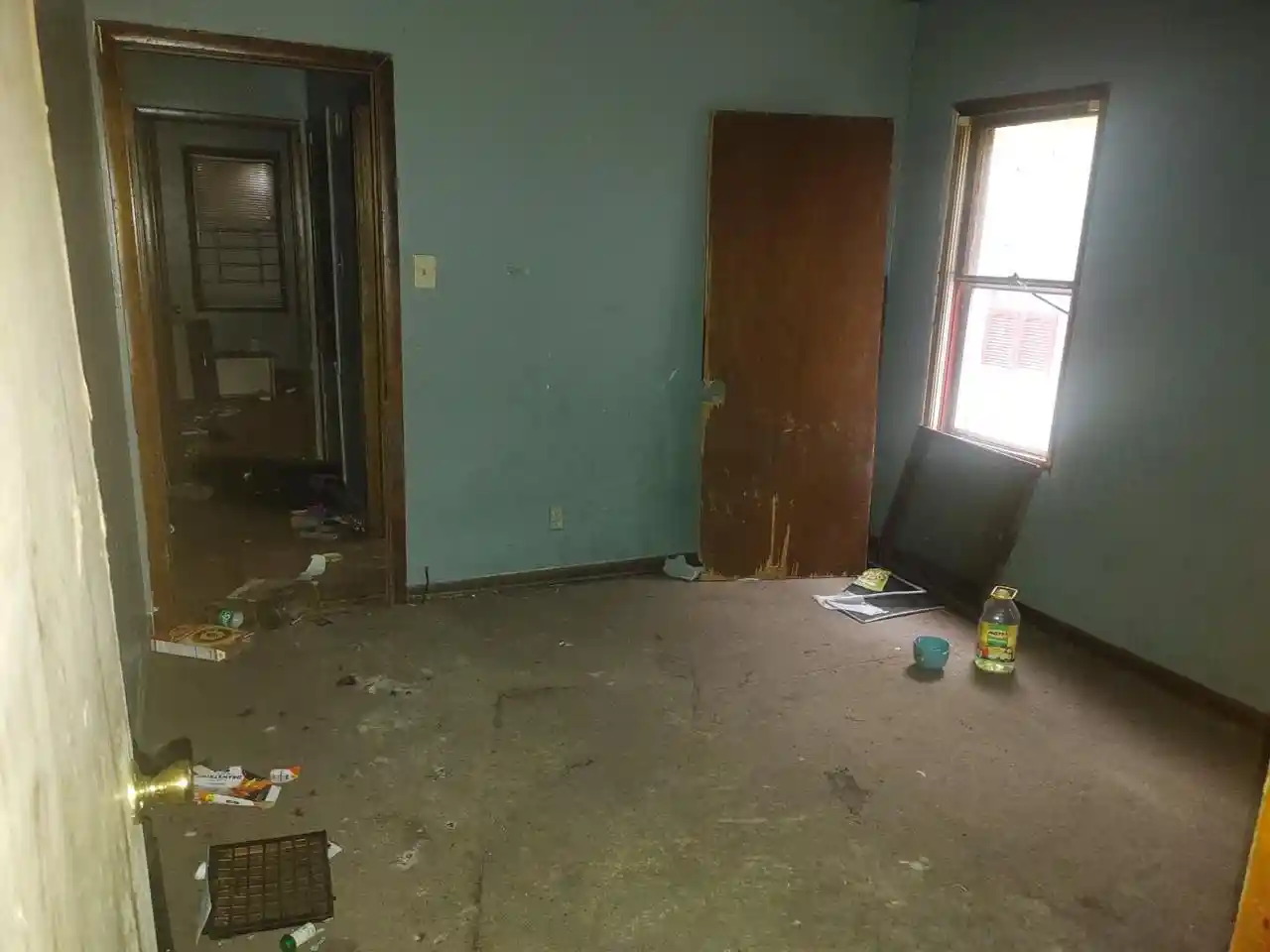 Photo 2 of Multi family home for sale at 3331 N 17th Street #3333, Milwaukee, WI 53206 | MLS# 1981981 | Listing updated on 2026-09-24
