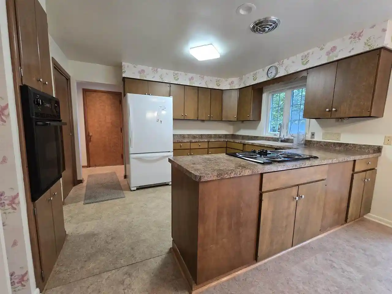 Photo 3 of Single family home for sale at 630 N Albany St, Spring Green, WI 53588 | MLS# 2033391 | Listing updated on 2026-09-25
