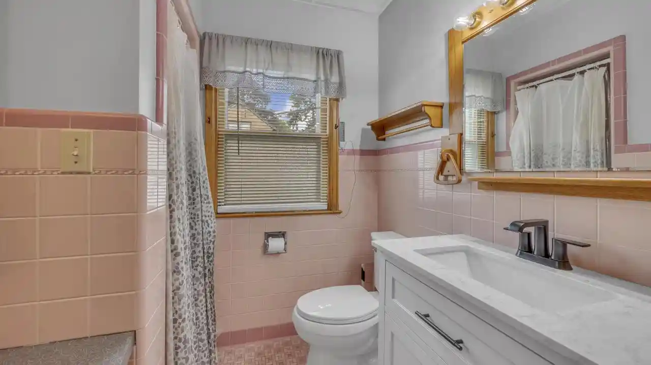 Photo 4 of Single family home for sale at 224 S 2nd Street, Cedar Grove, WI 53013 | MLS# 1981987 | Listing updated on 2026-10-05