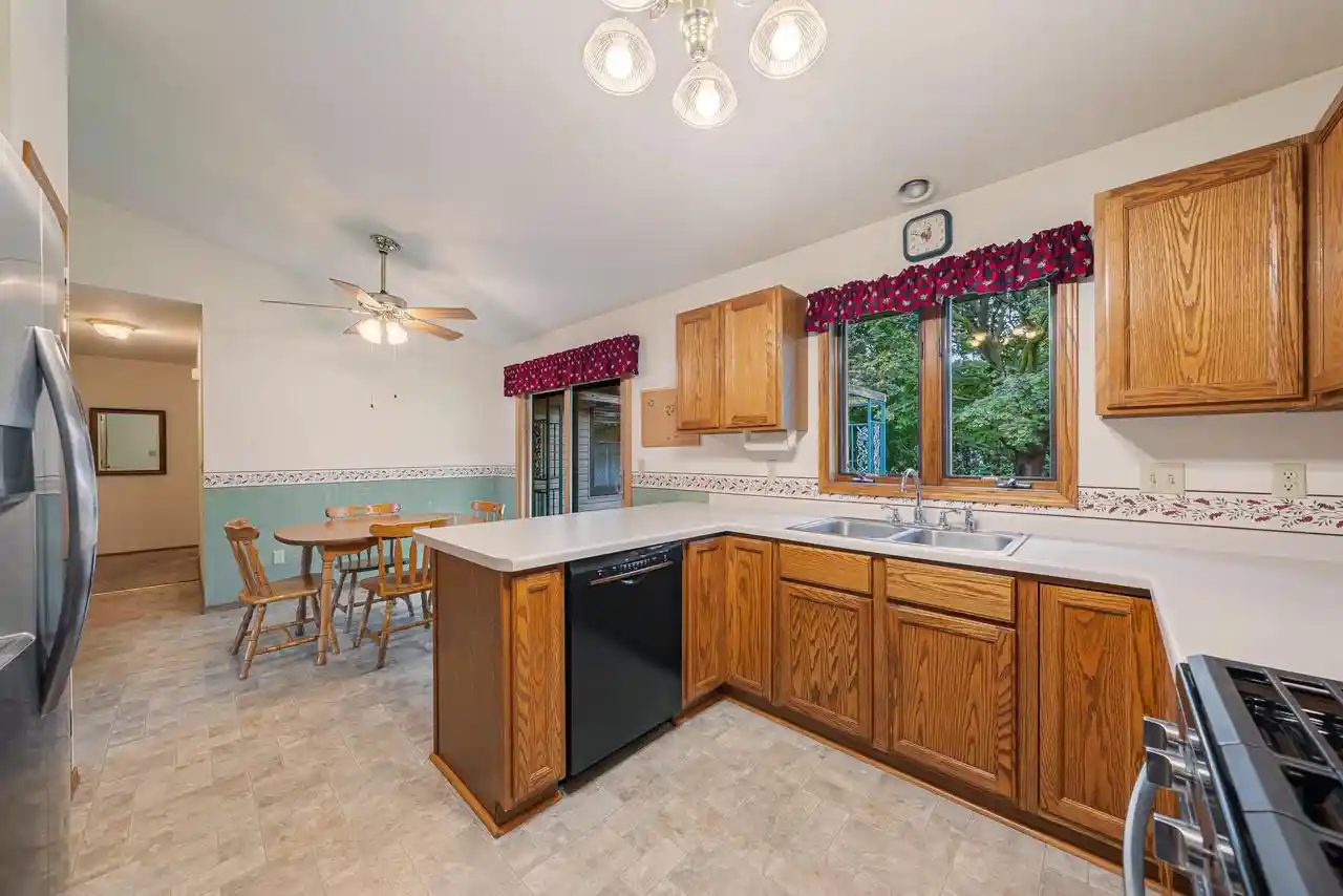 Photo 3 of Single family home for sale at 3115 W 9th Avenue, Oshkosh, WI 54904 | MLS# 50333231 | Listing updated on 2026-10-08