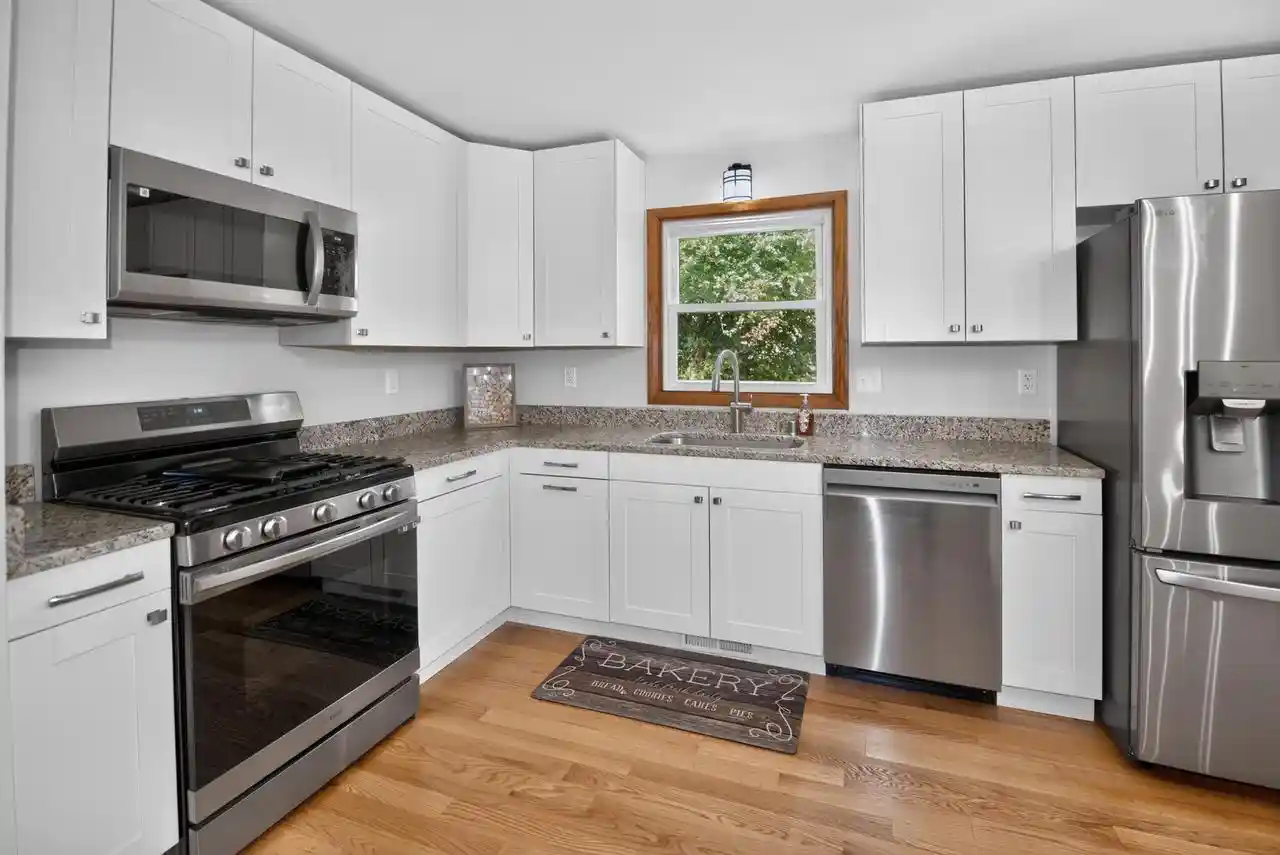 Photo 3 of Single family home for sale at 21300 Astolat Dr, Brookfield, WI 53045 | MLS# 1981988 | Listing updated on 2026-09-25