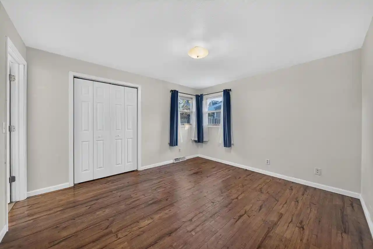 Photo 3 of Single family home for sale at 2516 N Summit St, Appleton, WI 54914 | MLS# 50333222 | Listing updated on 2026-09-24