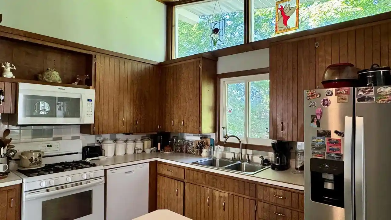 Photo 2 of Single family home for sale at 1010 Bird St, Wausau, WI 54403 | MLS# 22604762 | Listing updated on 2026-10-07