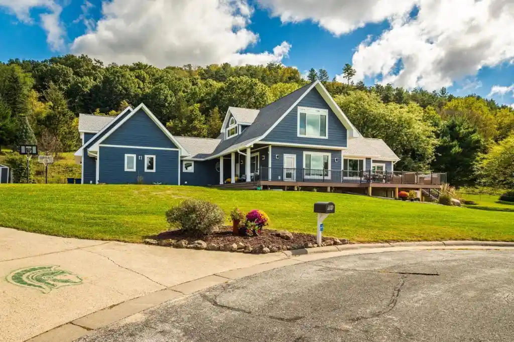 Single family home for sale at 720 Trisdahl Ct, Rushford, MN 55971 | MLS# 1981990