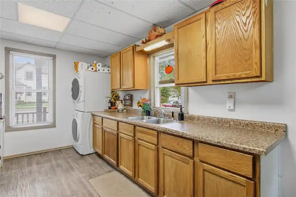 Photo 3 of Single family home for sale at 465 W Spruce St, Chippewa Falls, WI 54729 | MLS# 1605403 | Listing updated on 2026-10-02
