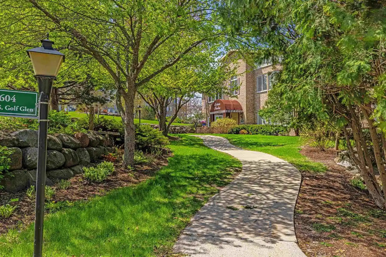 Photo 4 of Condo for sale at 1502 Wheeler Rd #F, Madison, WI 53704 | MLS# 2033405 | Listing updated on 2026-10-09