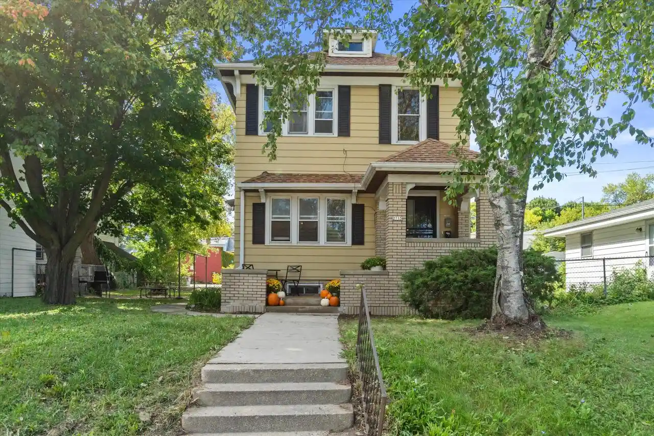 Photo 1 of Multi family home for sale at 2715 N Humboldt Blvd, Milwaukee, WI 53212 | MLS# 1981996 | Listing updated on 2026-10-09