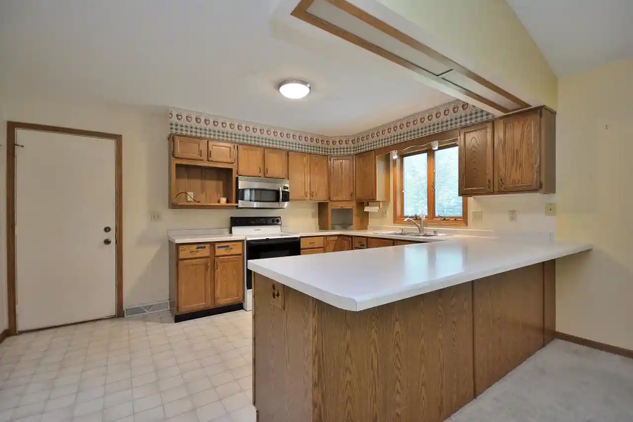 Photo 3 of Single family home for sale at 2844 Apache Pass, Waukesha, WI 53188 | MLS# 1981999 | Listing updated on 2026-09-26