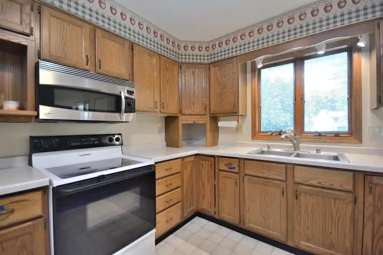 Photo 4 of Single family home for sale at 2844 Apache Pass, Waukesha, WI 53188 | MLS# 1981999 | Listing updated on 2026-09-26