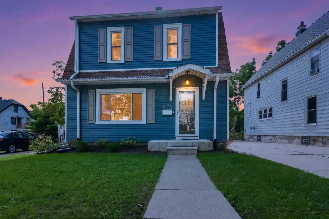 Photo 1 of Single family home for sale at 8425 W Mitchell St, Milwaukee, WI 53214 | MLS# 1982008 | Listing updated on 2026-10-02