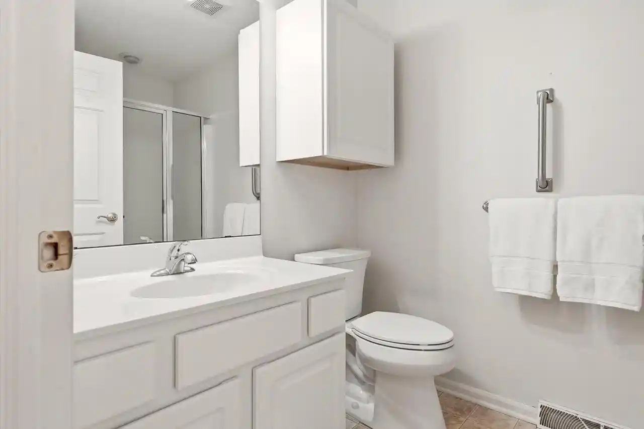 Photo 3 of Condo for sale at 315 Oak Ridge Dr, Hartland, WI 53029 | MLS# 1982011 | Listing updated on 2026-09-26