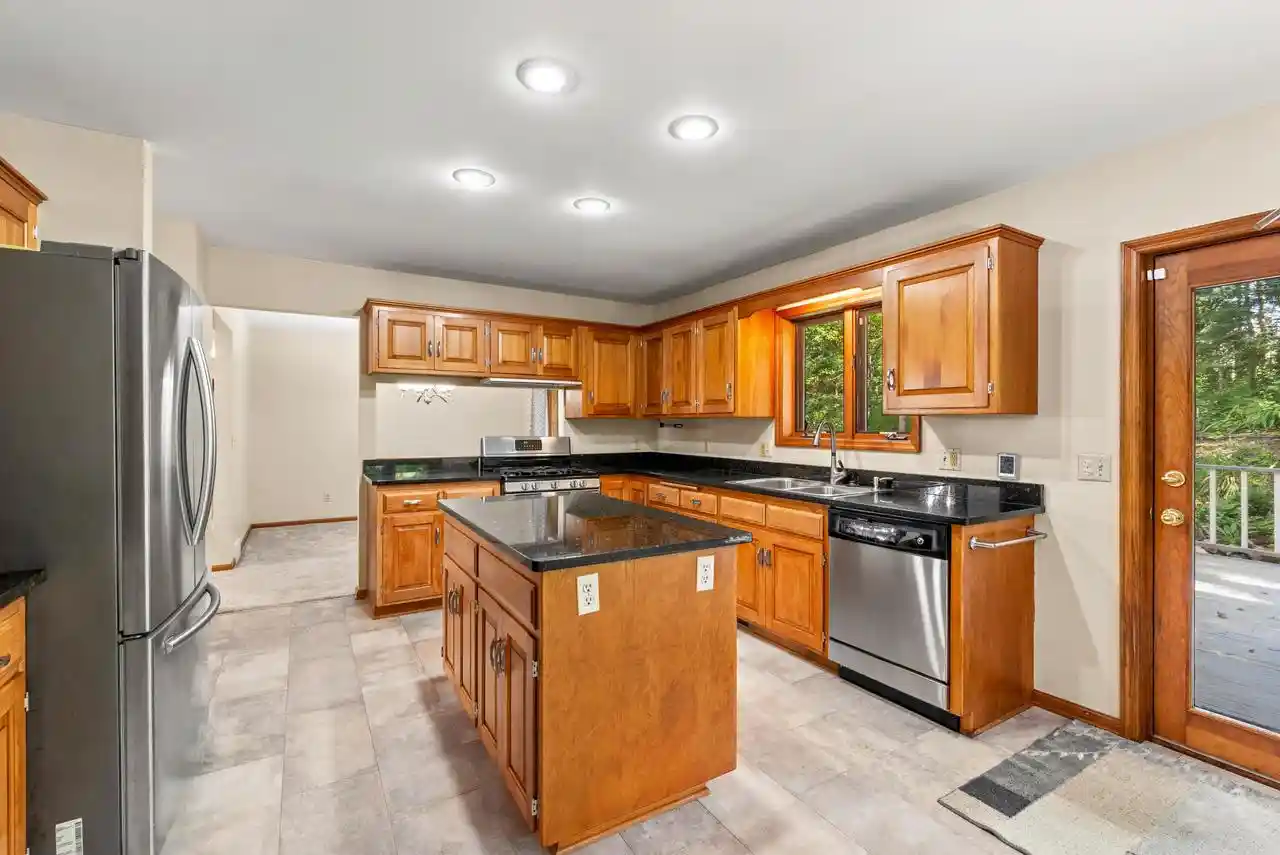 Photo 4 of Single family home for sale at 5510 Maple Rd, West Bend, WI 53095 | MLS# 1982018 | Listing updated on 2026-10-04