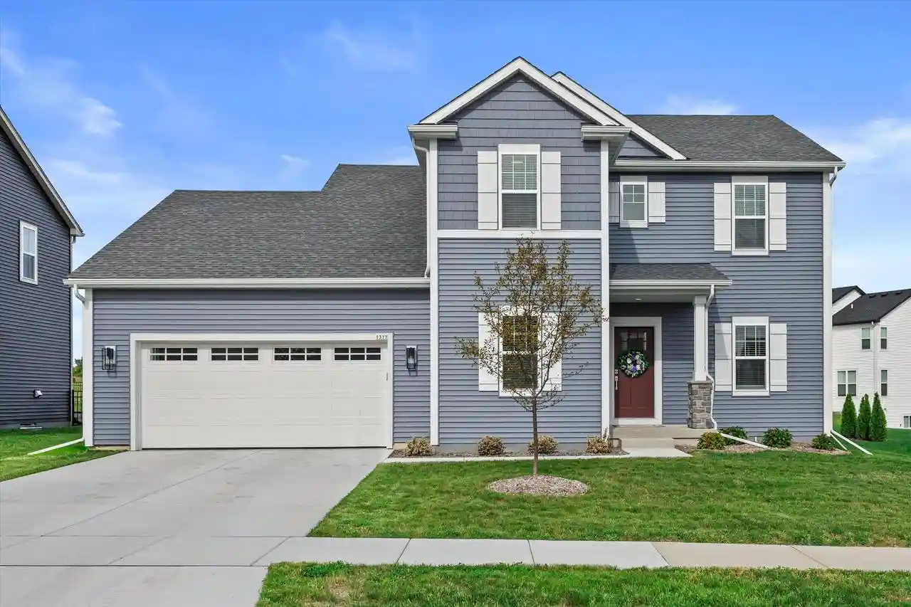Photo 1 of Single family home for sale at 1377 Scotsland Ln, Oconomowoc, WI 53066 | MLS# 1982019 | Listing updated on 2026-10-08