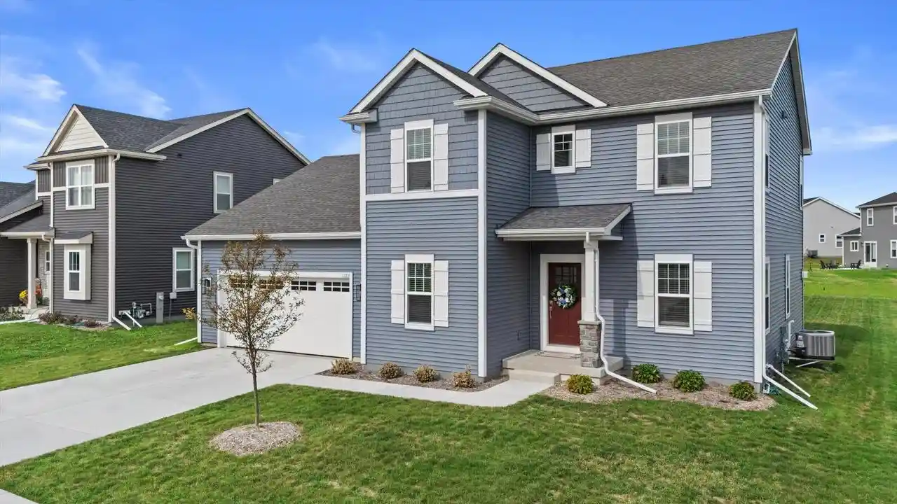 Photo 3 of Single family home for sale at 1377 Scotsland Ln, Oconomowoc, WI 53066 | MLS# 1982019 | Listing updated on 2026-10-08