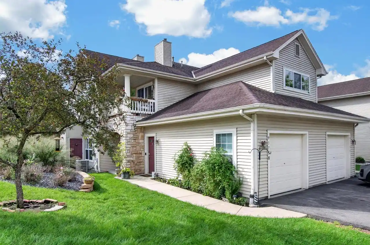 Photo 1 of Condo for sale at 9375 S Cobblestone Way #H, Franklin, WI 53132 | MLS# 1982032 | Listing updated on 2026-10-05