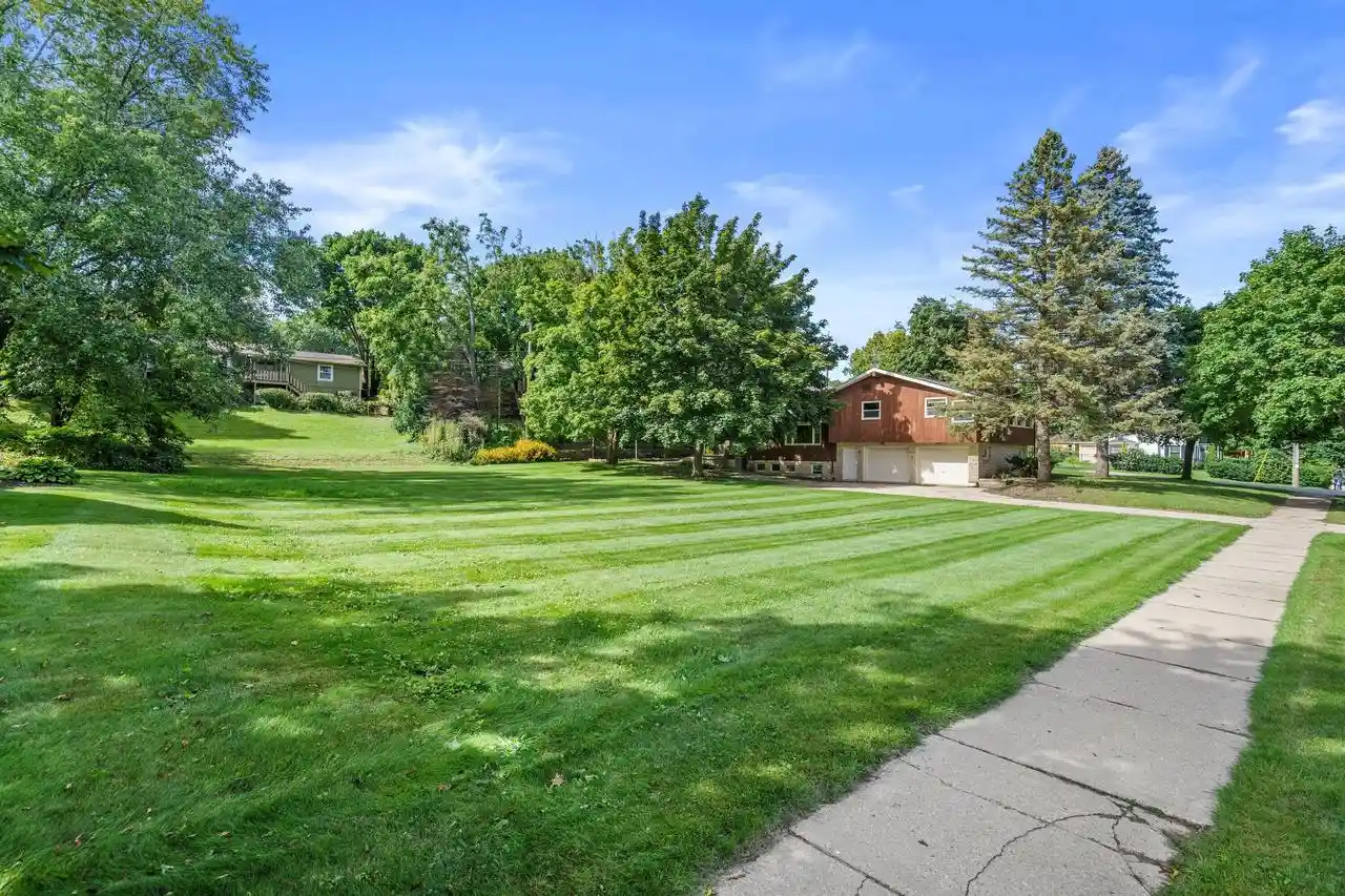 Photo 2 of Sale Pending at 810 S 6th Avenue, West Bend, WI 53095 | MLS# 1982034 | Listing updated on 2026-09-30