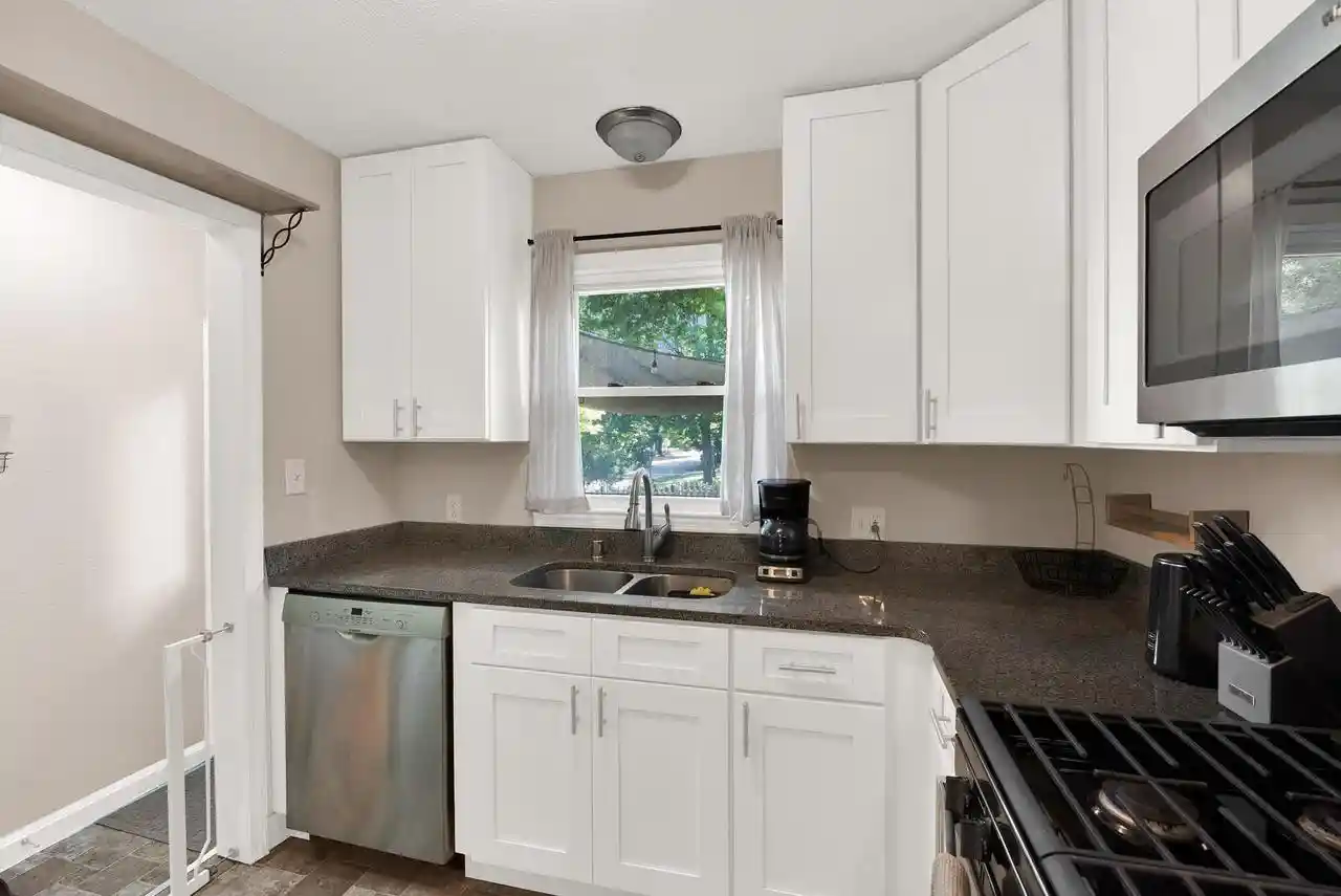 Photo 4 of Single family home for sale at 12525 James St, Brookfield, WI 53005 | MLS# 1982036 | Listing updated on 2026-09-25