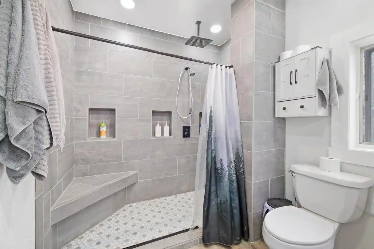 Photo 3 of Single family home for sale at 29 E State St, Hartford, WI 53027 | MLS# 1982038 | Listing updated on 2026-10-04