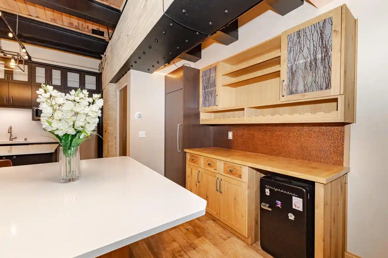 Photo 4 of Condo for sale at 904 E Pearson St #103, Milwaukee, WI 53202 | MLS# 1982044 | Listing updated on 2026-10-07