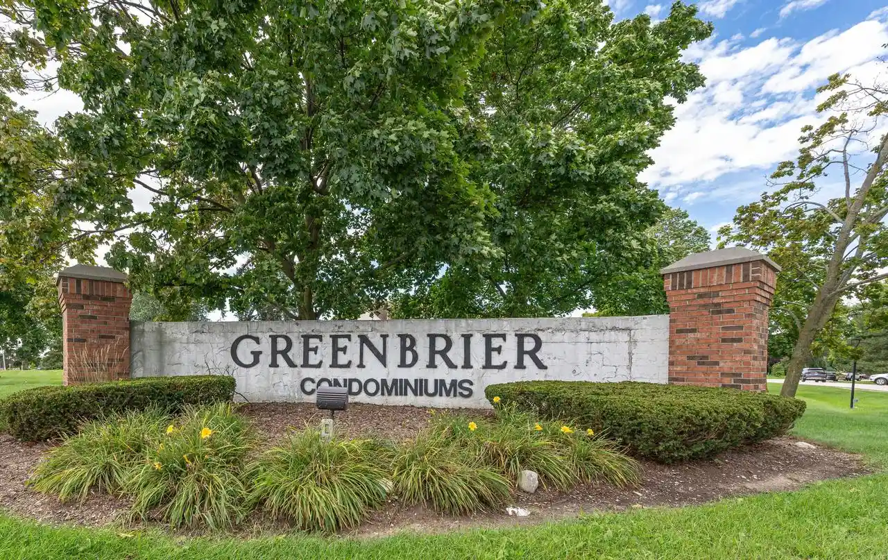 Photo 1 of Condo for sale at 10625 N Ivy Ct, Mequon, WI 53092 | MLS# 1982058 | Listing updated on 2026-09-28