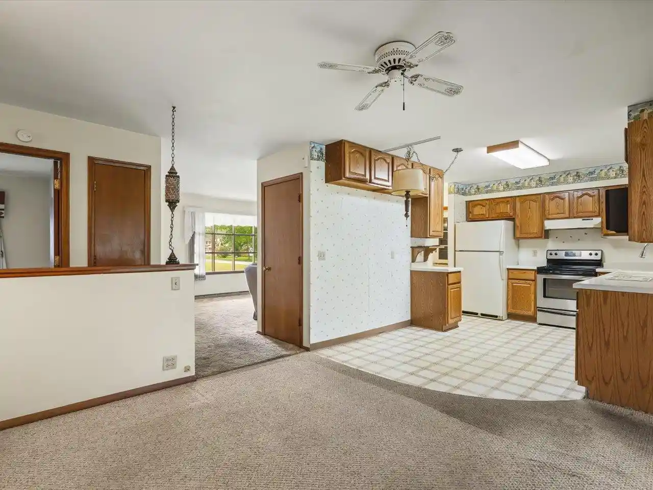 Photo 4 of Single family home for sale at 2406 Skyline Dr, Beloit, WI 53511 | MLS# 2033434 | Listing updated on 2026-09-27