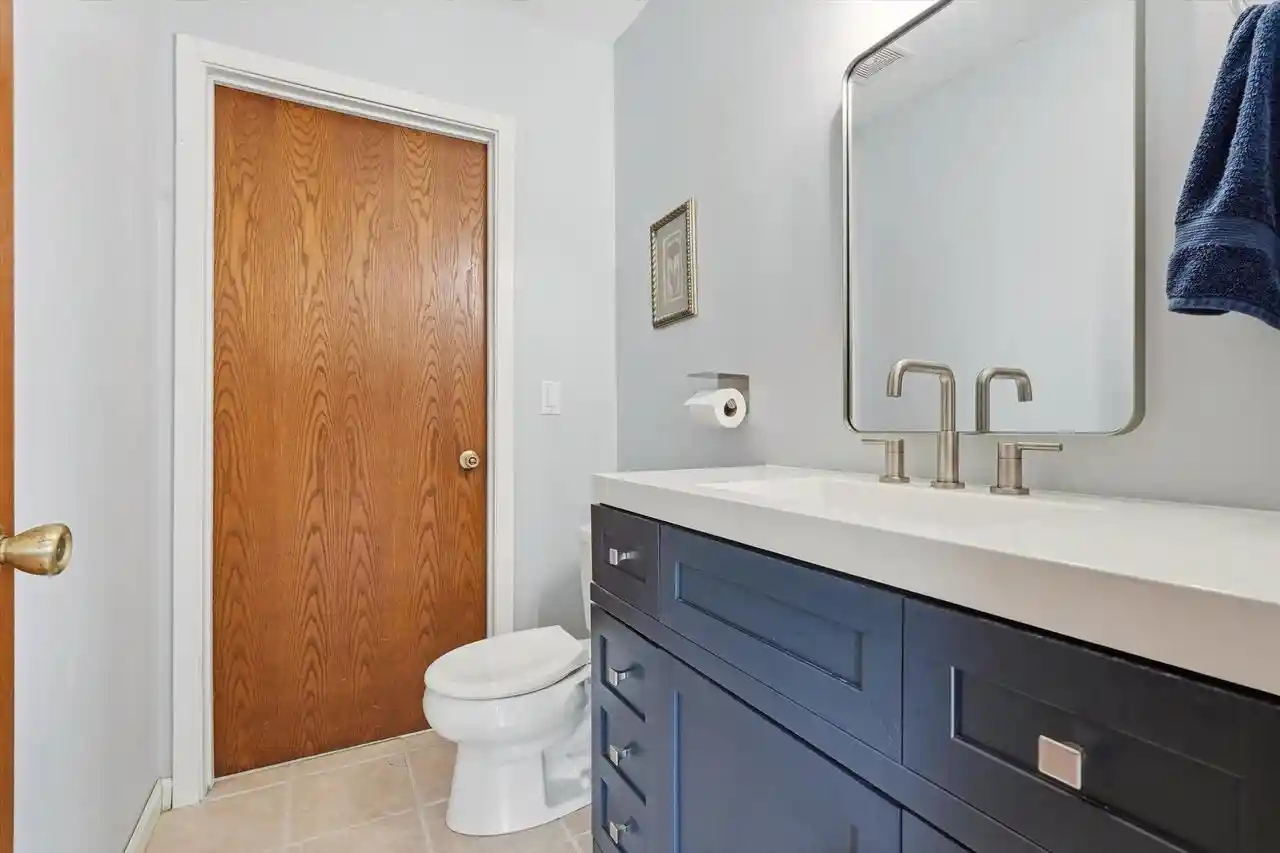 Photo 3 of Single family home for sale at 914 Kings Ridge Ct W, West Bend, WI 53090 | MLS# 1982070 | Listing updated on 2026-09-28