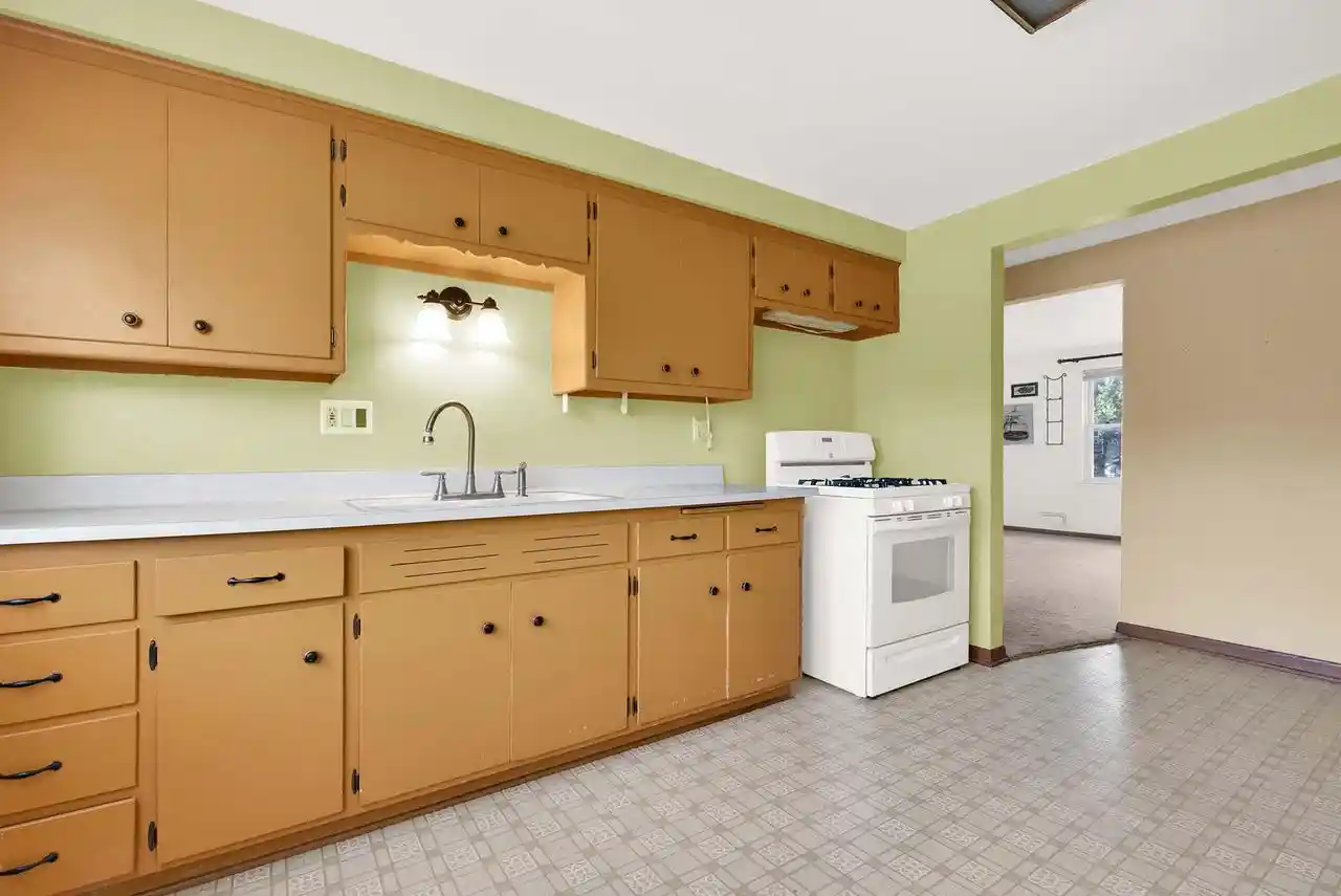 Photo 2 of Multi family home for sale at 3905 E Klieforth Ave #3907, Cudahy, WI 53110 | MLS# 1982075 | Listing updated on 2026-10-22