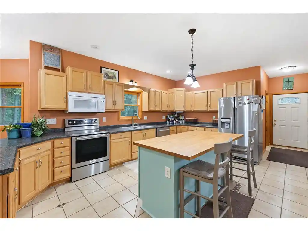 Photo 3 of Single family home for sale at 2971 State Rd 64, Glenwood City, WI 54013 | MLS# 7148329 | Listing updated on 2026-09-29