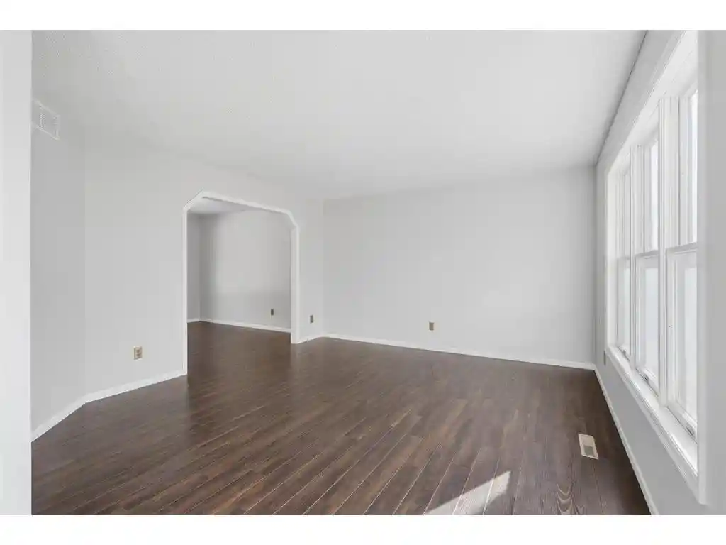 Photo 2 of Single family home for sale at 1497 Golf View Dr, River Falls, WI 54022 | MLS# 7150351 | Listing updated on 2026-10-09