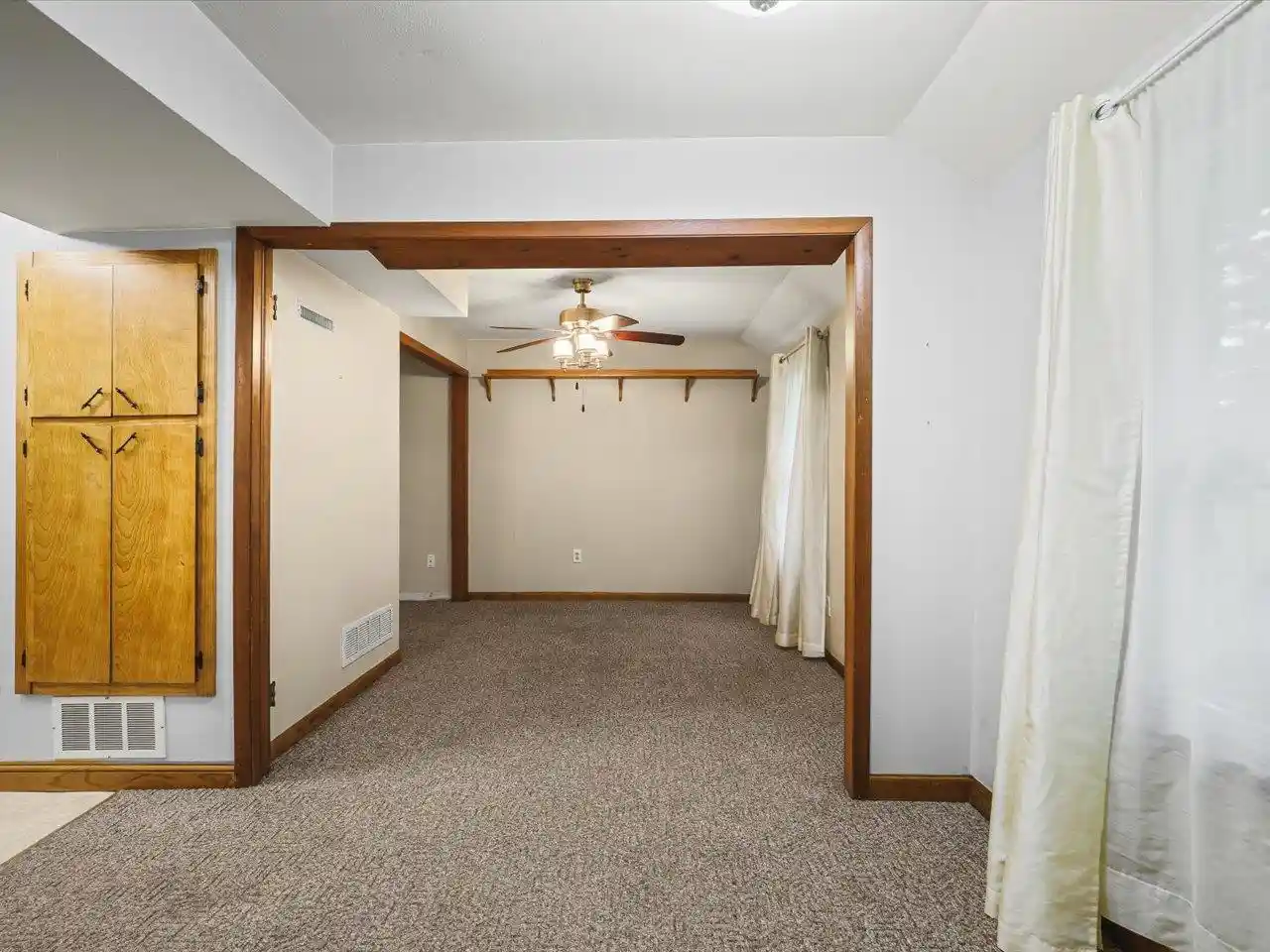 Photo 3 of Sale Pending at 2086 E Gorton St, Beloit, WI 53511 | MLS# 2033448 | Listing updated on 2026-10-01