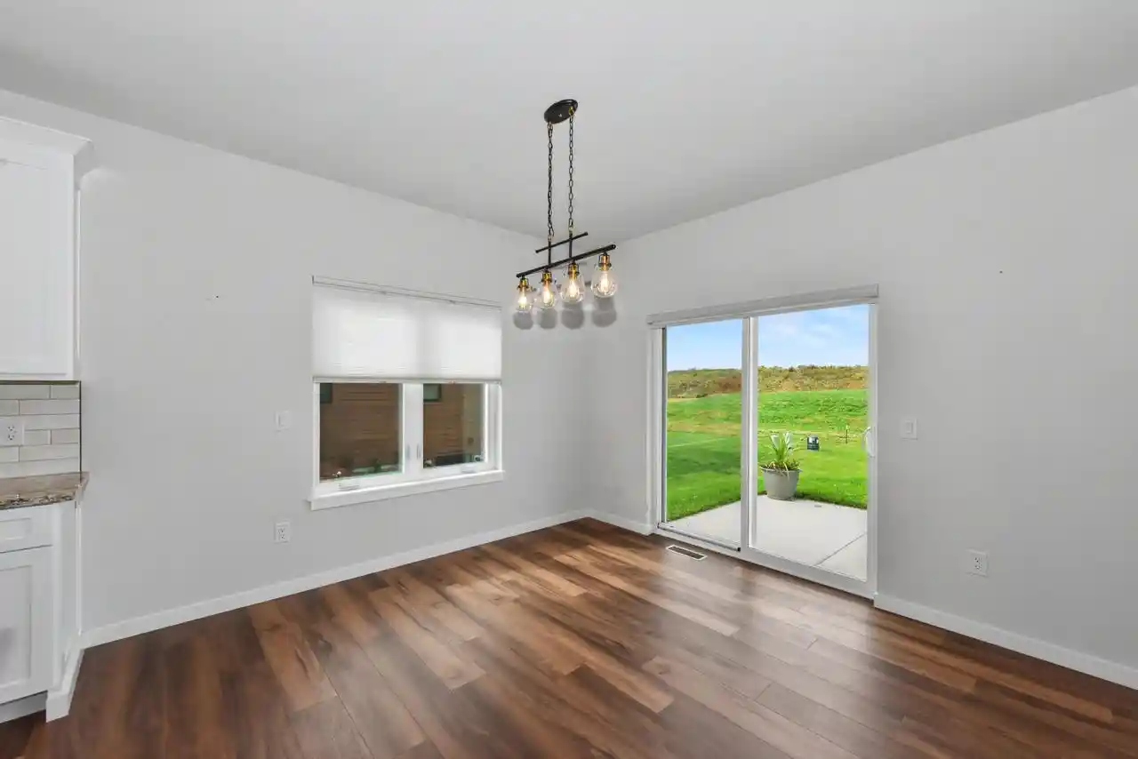 Photo 4 of Single family home for sale at 2009 Paris Ln, Cottage Grove, WI 53527 | MLS# 1982103 | Listing updated on 2026-09-30