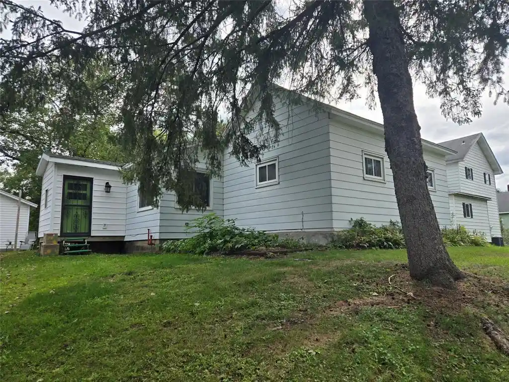 Photo 1 of Single family home for sale at 105 E Walnut St, Chippewa Falls, WI 54729 | MLS# 1605452 | Listing updated on 2026-10-02