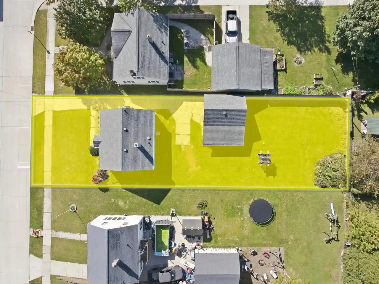 Photo 2 of Single family home for sale at 1814 S 9th Street, Manitowoc, WI 54220 | MLS# 1982108 | Listing updated on 2026-09-29