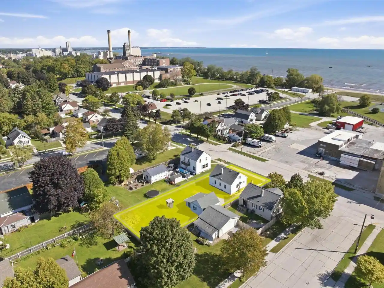 Photo 3 of Single family home for sale at 1814 S 9th Street, Manitowoc, WI 54220 | MLS# 1982108 | Listing updated on 2026-09-29
