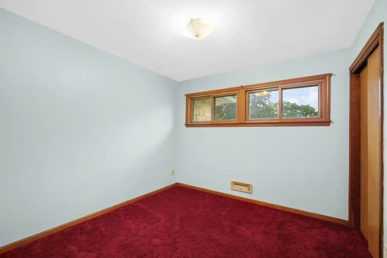 Photo 4 of Single family home for sale at 1405 Beverly Ln, West Bend, WI 53090 | MLS# 1982115 | Listing updated on 2026-09-28