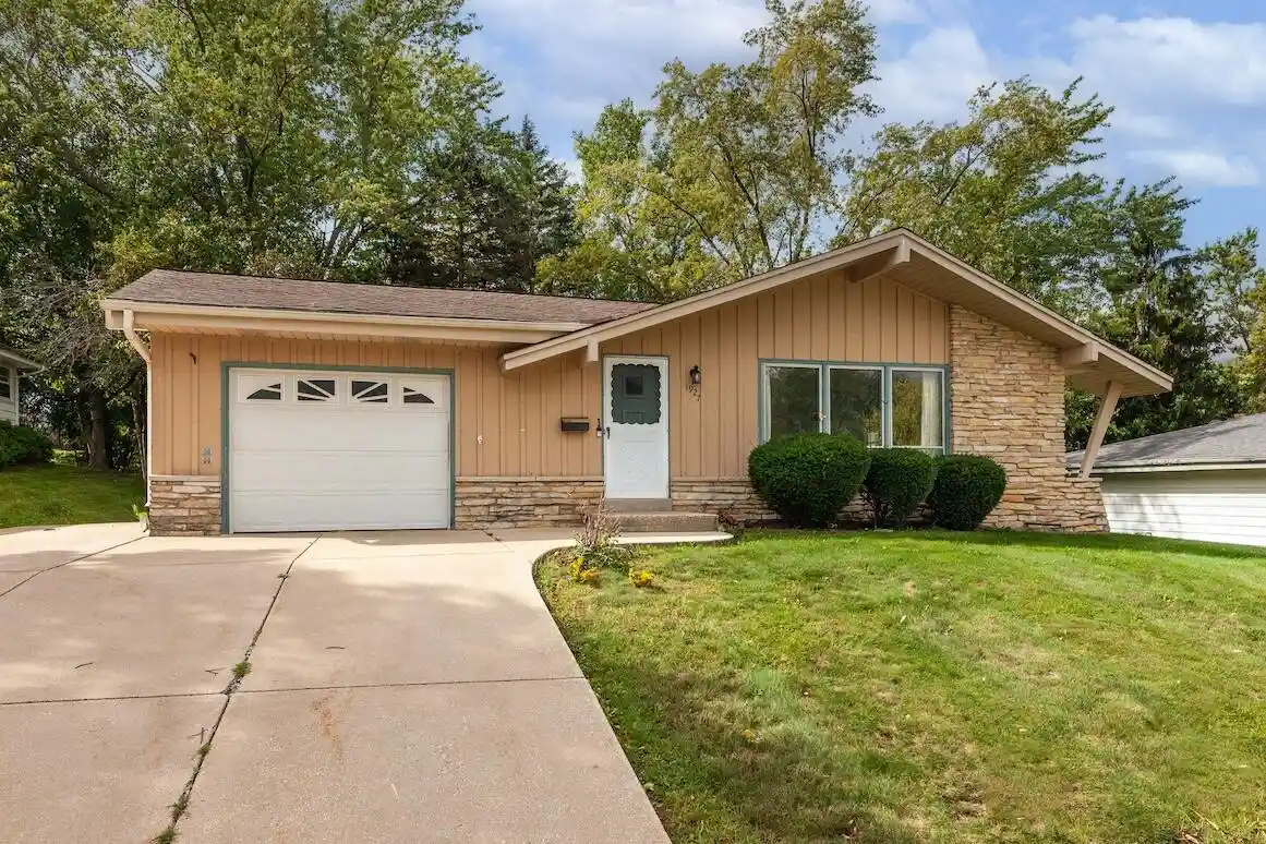 Photo 1 of Single family home for sale at 1927 Michigan Ave, Waukesha, WI 53188 | MLS# 1982116 | Listing updated on 2026-09-27