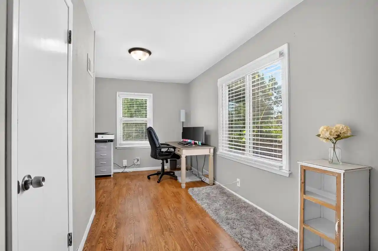 Photo 3 of Single family home for sale at 724 Mitchell St, Neenah, WI 54956 | MLS# 50333268 | Listing updated on 2026-09-29