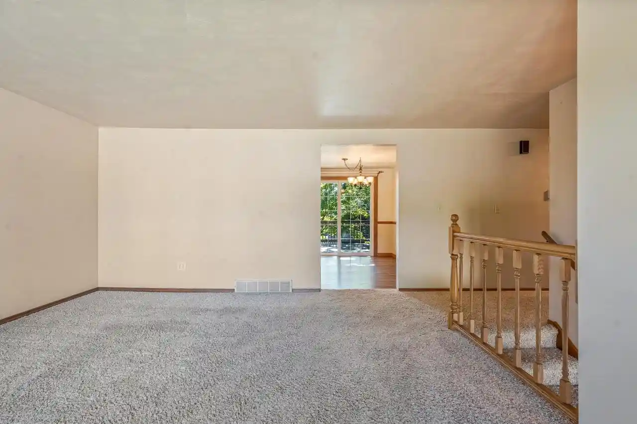 Photo 3 of Single family home for sale at 2308 Jubilee Dr, Green Bay, WI 54311 | MLS# 50333267 | Listing updated on 2026-10-07