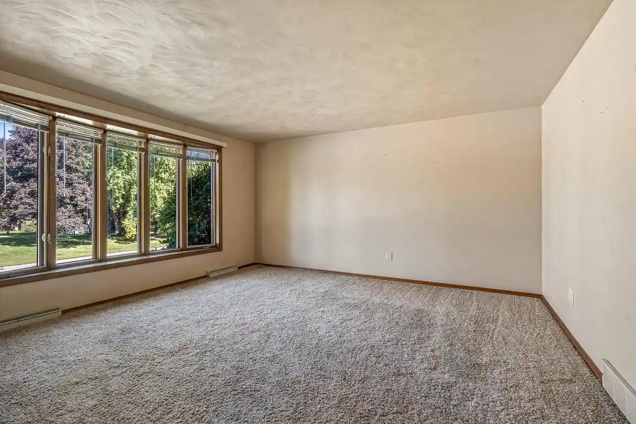 Photo 3 of Single family home for sale at 2308 Jubilee Dr, Green Bay, WI 54311 | MLS# 50333267 | Listing updated on 2026-10-07