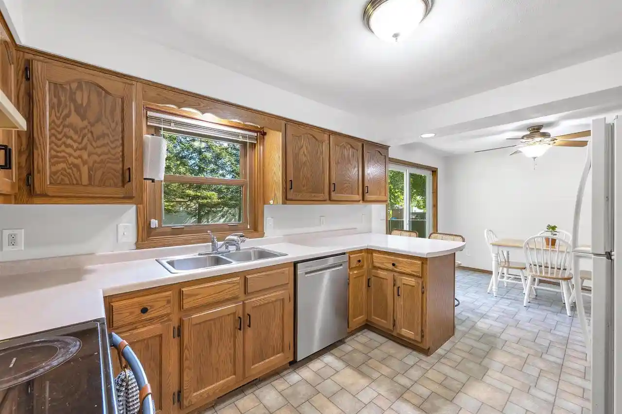 Photo 3 of Single family home for sale at 610 S Wild Rose Ln, Appleton, WI 54914 | MLS# 50333261 | Listing updated on 2026-09-28