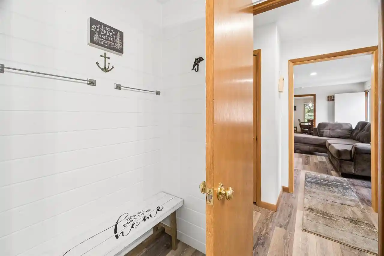 Photo 4 of Single family home for sale at N7869 Lakeshore Dr, Fond Du Lac, WI 54937 | MLS# 50333263 | Listing updated on 2026-10-09