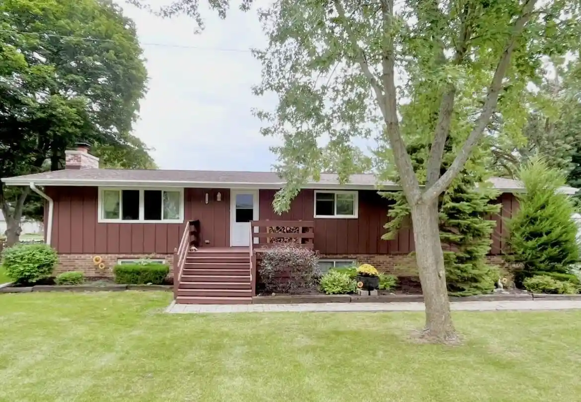 Photo 1 of Single family home for sale at 2904 Shady Ln, Twin Lakes, WI 53181 | MLS# 1982129 | Listing updated on 2026-09-30