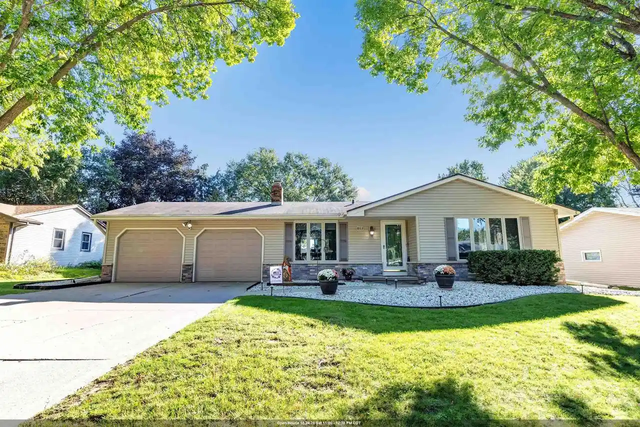 Photo 1 of Single family home for sale at 863 Venus Dr, Green Bay, WI 54311 | MLS# 50333259 | Listing updated on 2026-10-20
