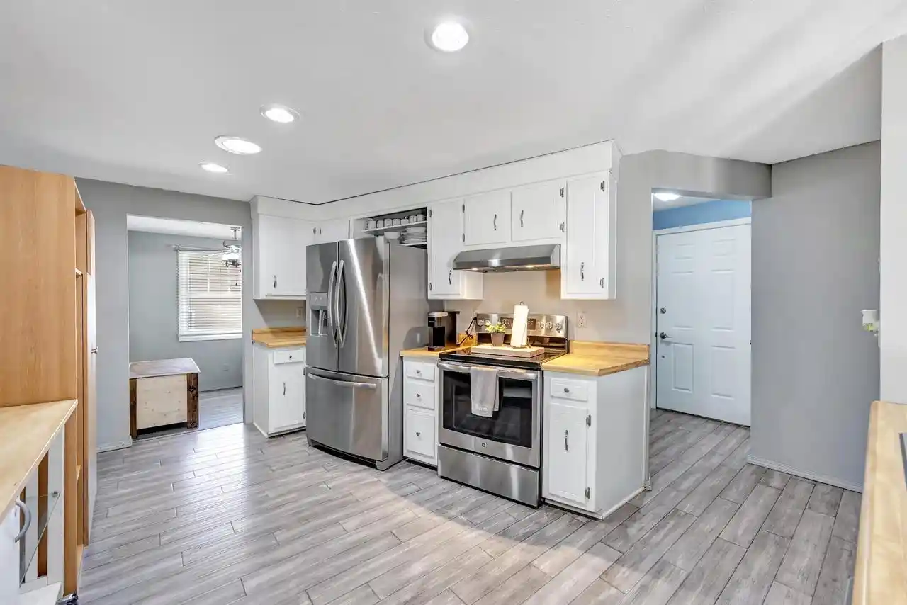 Photo 3 of Single family home for sale at 863 Venus Dr, Green Bay, WI 54311 | MLS# 50333259 | Listing updated on 2026-10-20